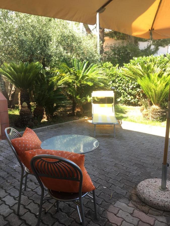 Bed and Breakfast Paestum Rosae Exterior foto